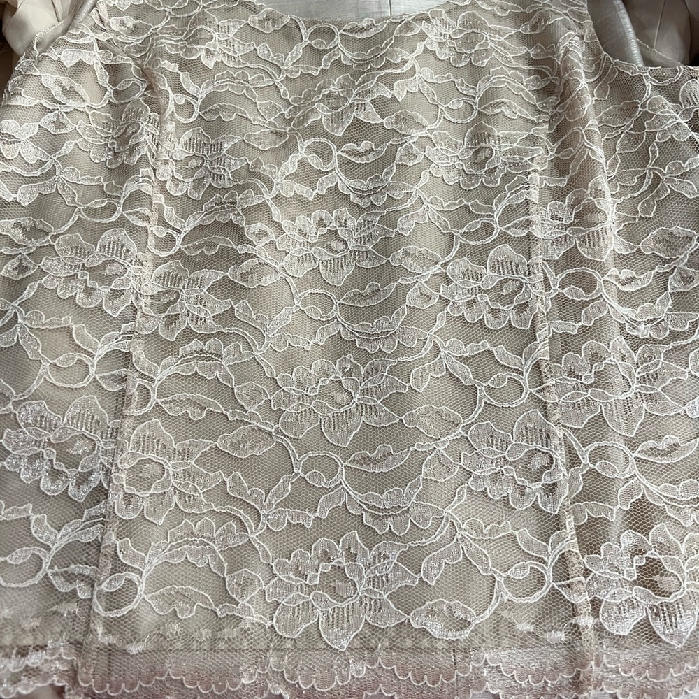 Three piece women’s suite - Picture 3 of 3